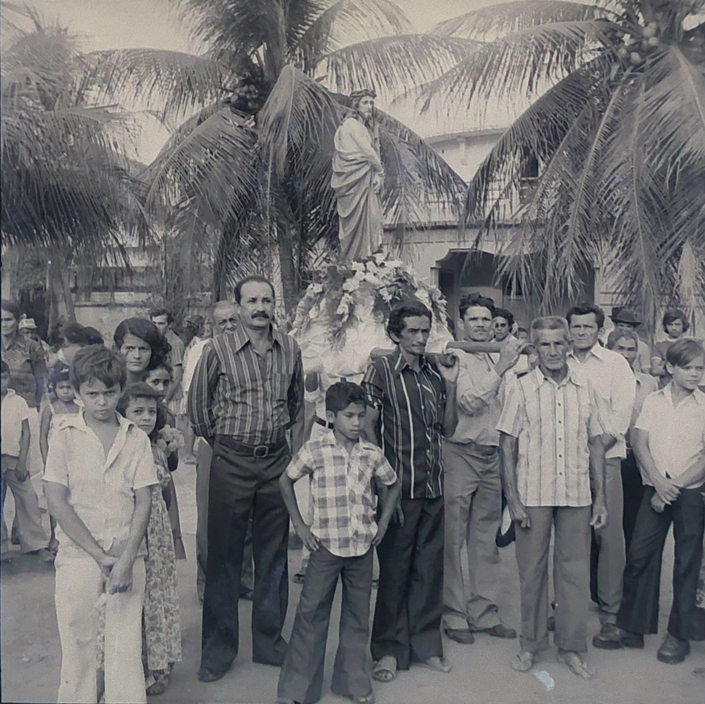 Procissão na festa de Santo Antônio em Barbalha - Ce, no final dos anos 60